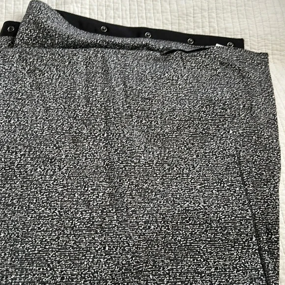 Lululemon scarf - Picture 3 of 3